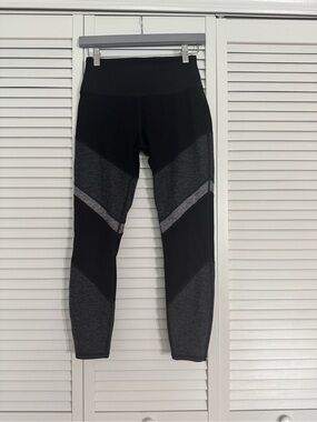 Alo Yoga High-Waist Sheila Leggings  Black Grey Colorblock Yoga Pants Sz S